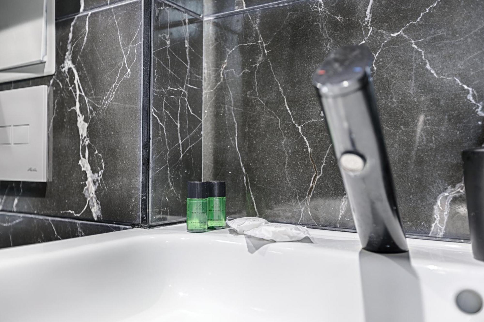 Mykeypers - Lovely Studio With Jacuzzi Paris Exteriör bild