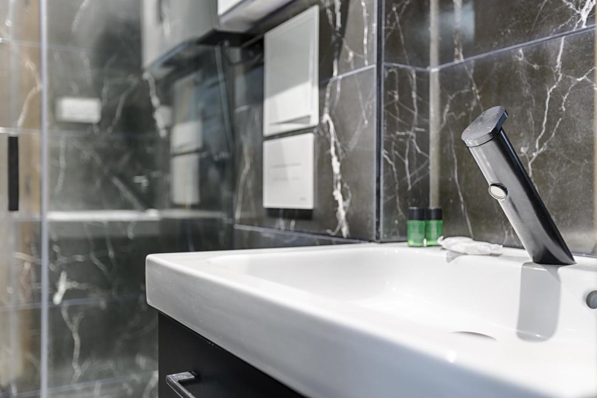 Mykeypers - Lovely Studio With Jacuzzi Paris Exteriör bild